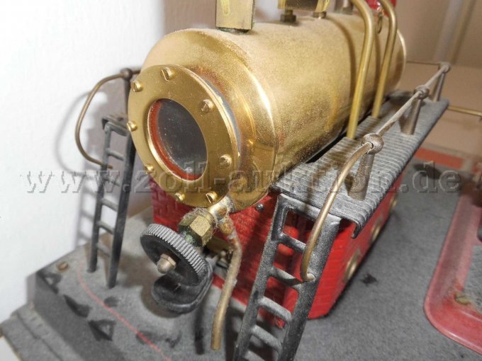 Kessel der große Dampfmaschine mit Feuerschale beheizt
