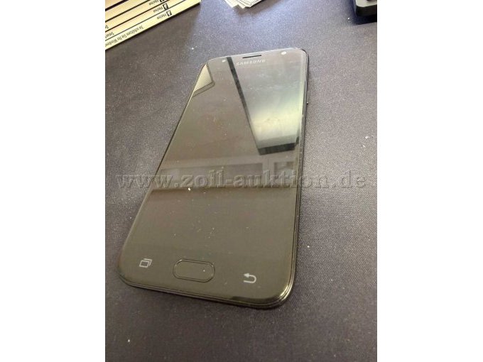 Vorderseite Handy schräg. Display aus