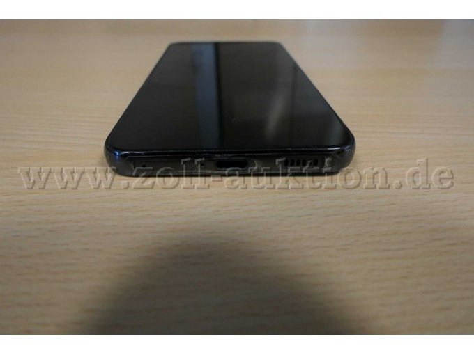 Detailaufnahme Rahmen und Ladebuchse