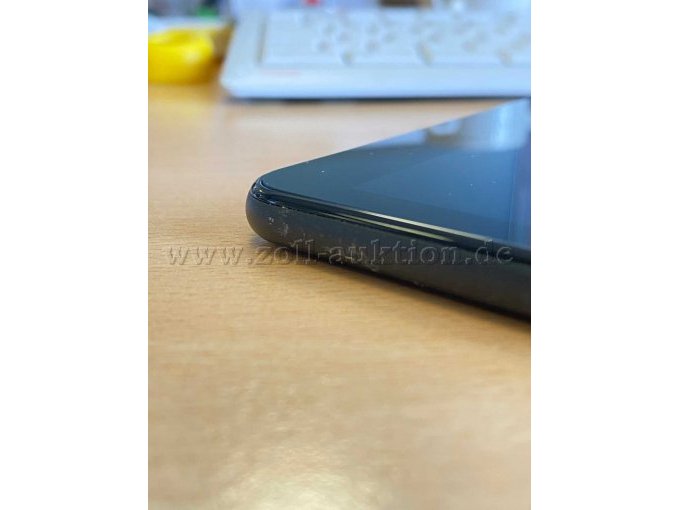 Eckansicht Tablet mit Gebrauchsspuren