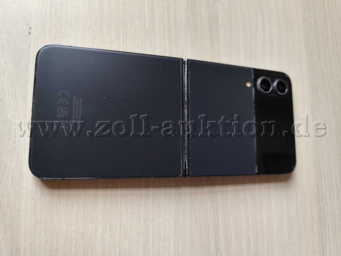 Samsung Galaxy Z Flip4