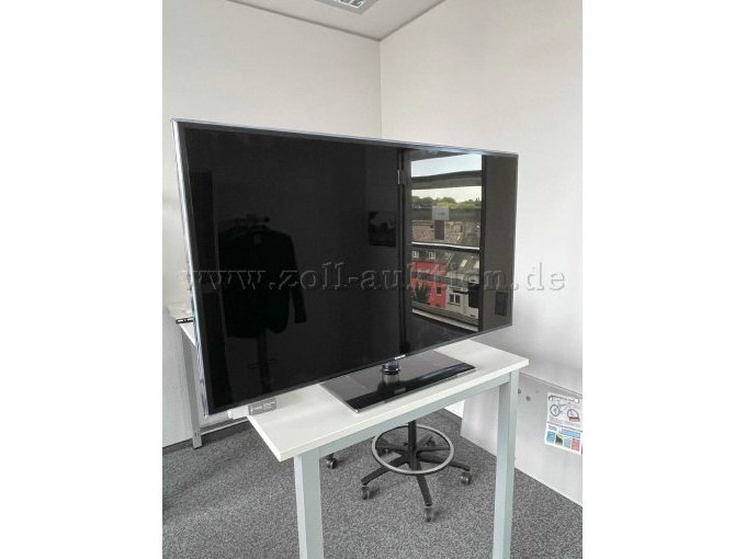 Fernseher mit Standfuß
