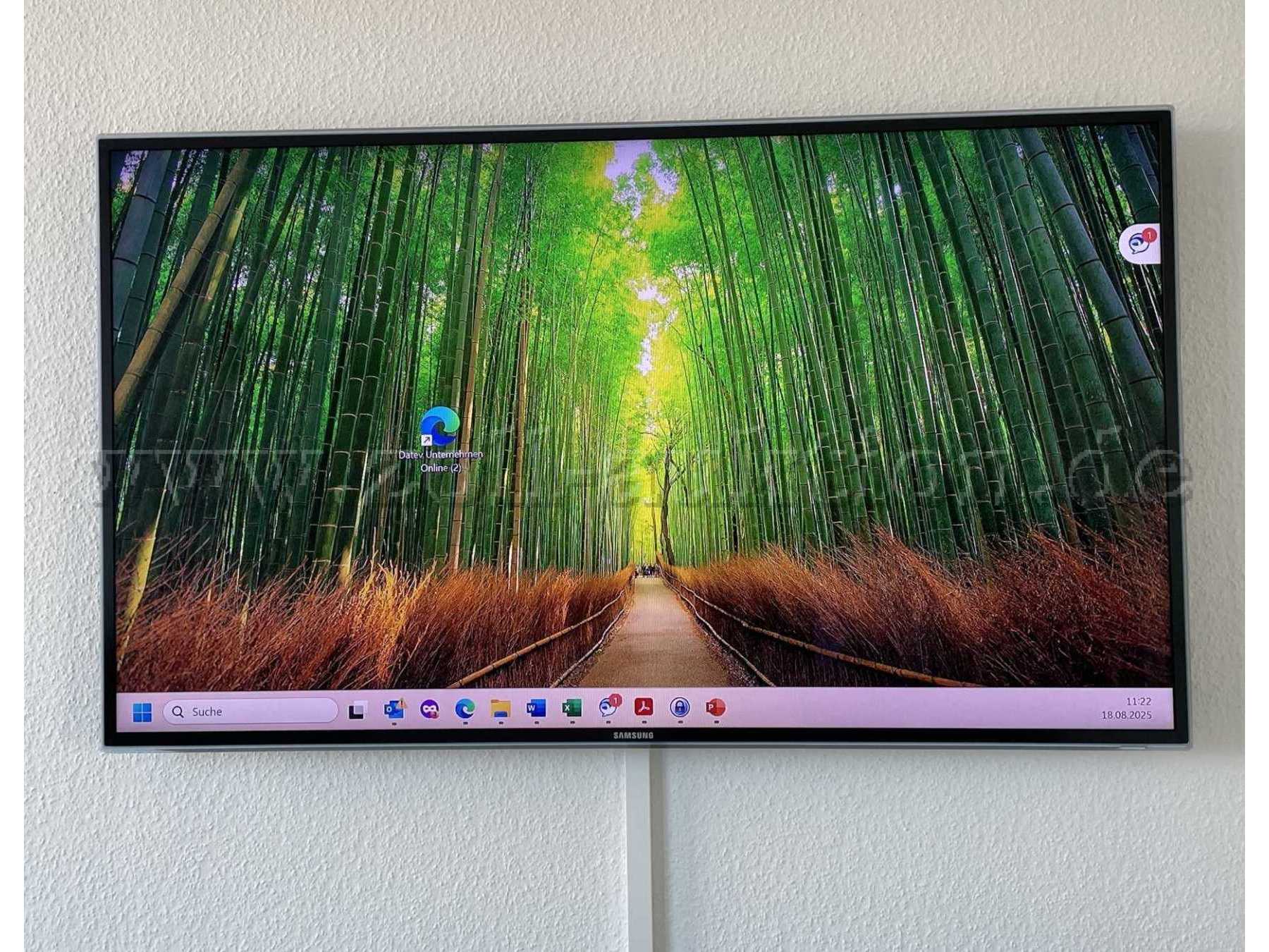 Fernseher vorne