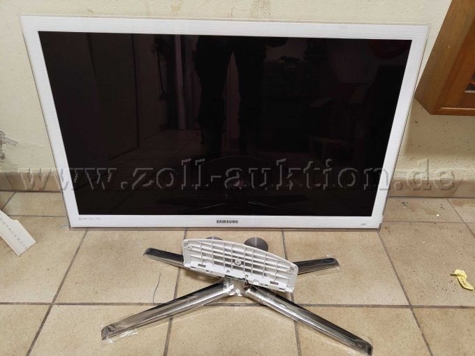 Monitor mit Standfuss