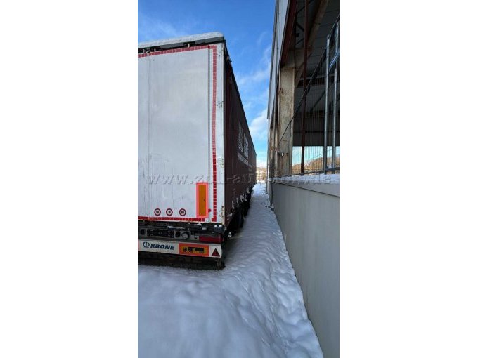 Sattelauflieger hinten Seite rechts