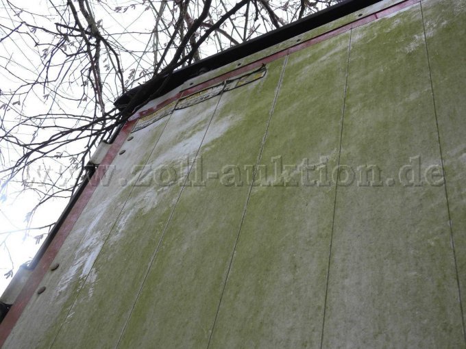 witterungsbedingte Verfärbung der Hecktür