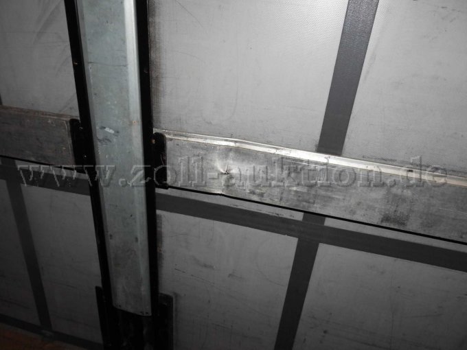 Metallschiene seitlich, verbogen