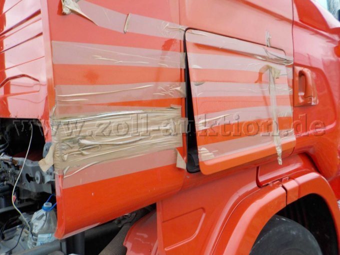 Detailbild Container mit defekter Verriegelung