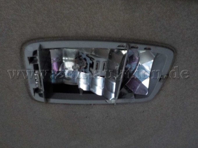 Detailbild Innenraum Beleuchtungsabdeckung fehlt