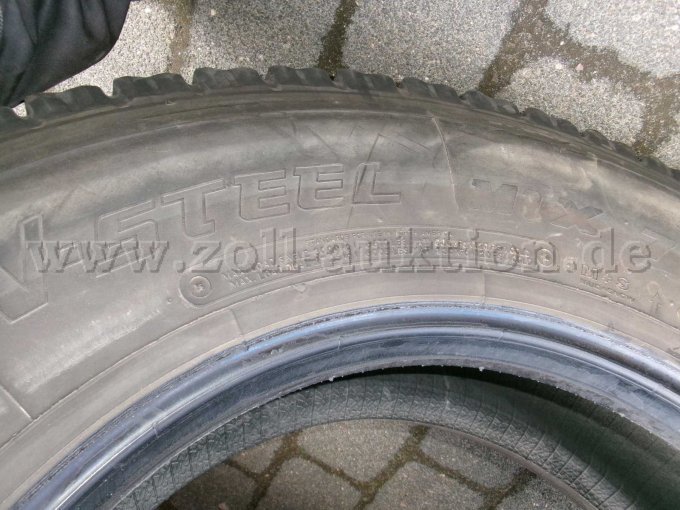 1 Satz Reifen 6 Stück Bridgestone in 11R 22.5- Typ MLX 716 – foto 7 – kavel bij Zoll-Auktion, Cuxhaven