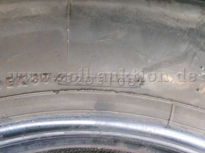 1 Satz Reifen 6 Stück Bridgestone in 11R 22.5- Typ MLX 716 – foto 10 – kavel bij Zoll-Auktion, Cuxhaven