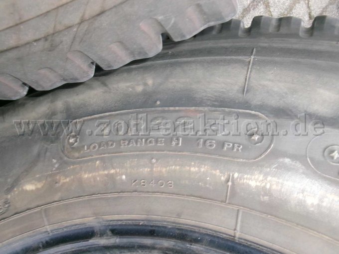 1 Satz Reifen 6 Stück Bridgestone in 11R 22.5- Typ MLX 716 – foto 3 – kavel bij Zoll-Auktion, Cuxhaven