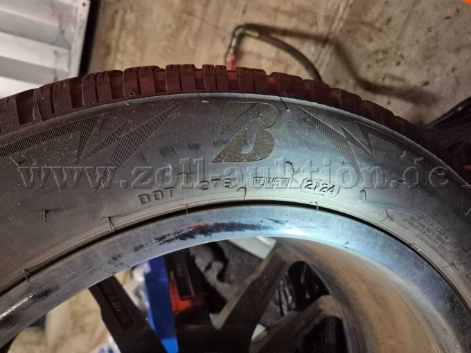 1 Satz Winterreifen inkl. Felge, 235/55 R19 105 H, für Mercedes EQE350+ – foto 3 – kavel bij Zoll-Auktion, Bielefeld