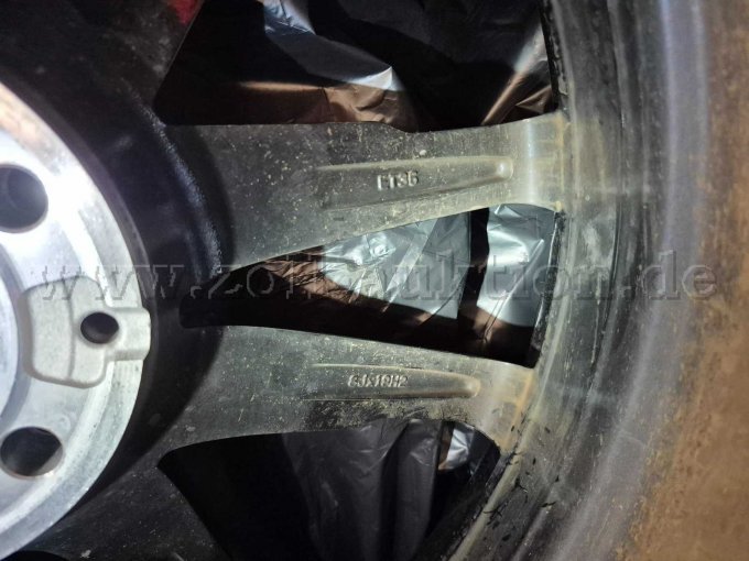 1 Satz Winterreifen inkl. Felge, 235/55 R19 105 H, für Mercedes EQE350+ – foto 4 – kavel bij Zoll-Auktion, Bielefeld