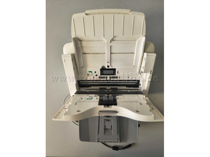 DR-3010C - Oberseite mit geöffneten Einzug