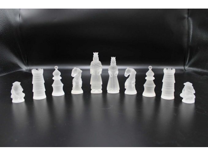 Schachfiguren aus Bergkristall, Gesamtansicht