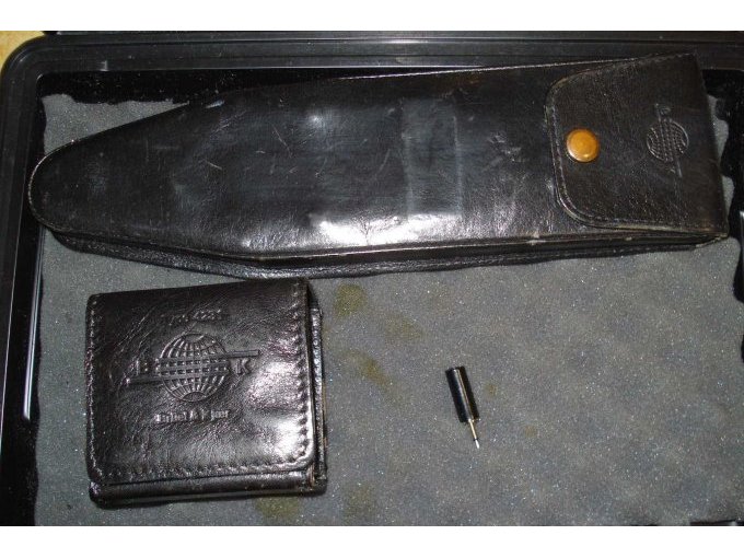 Das Schallpegelmessgerät mit Kalibrator im Koffer.