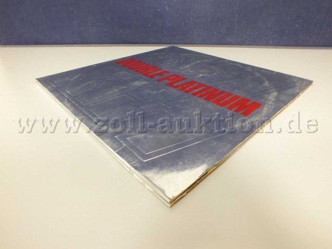 Seitliche Ansicht der LP liegend von rechts, mit Beschädigungen