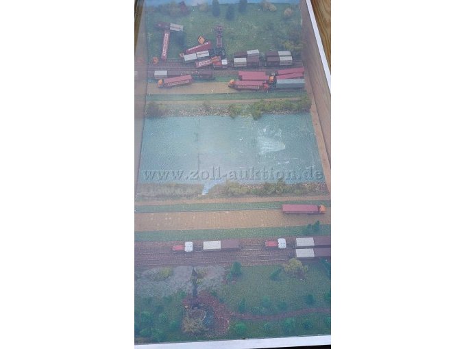 Ansicht einzelner Schaukasten in Transportbox