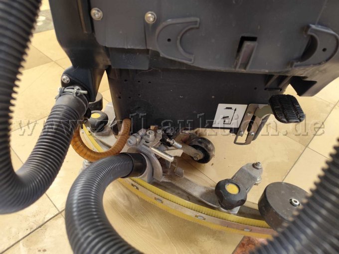 1 Scheuersaugmaschine TASKI swingo 450E - DEFEKT – foto 8 – kavel bij Zoll-Auktion, Rethem (Aller)