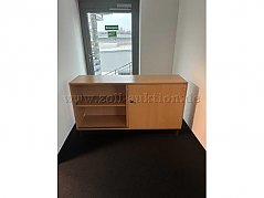 Ansicht Schiebetürenschrank 2 OH, linke Seite offen, rechte Seite geschlossen