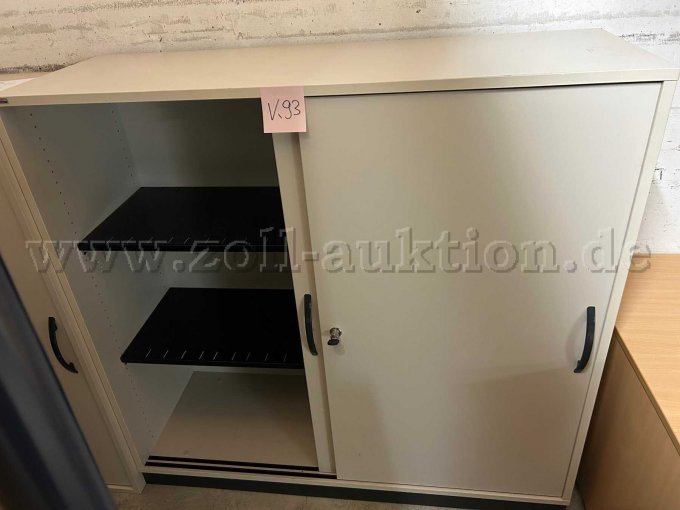 Linke Tür geöffnet