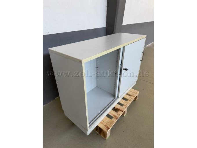 Ansicht von links geöffnet