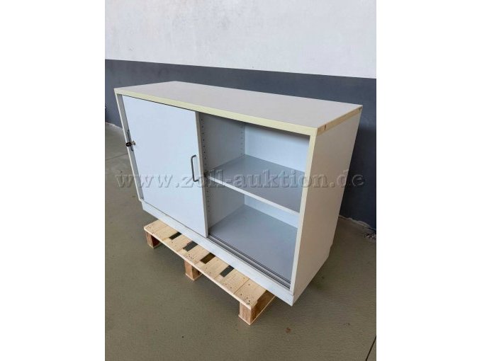 Ansicht von rechts geöffnet