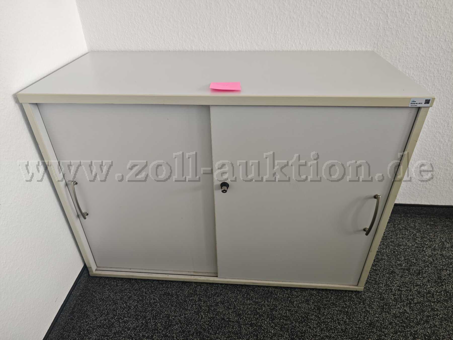 Schrank vorne