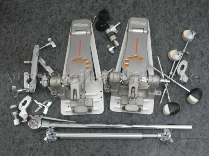 Doppel Fußmaschine "Pearl P-3002D und Zubehör