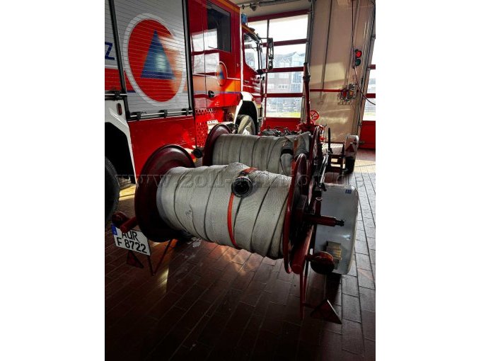 Schlauchanhänger mit Schläuche