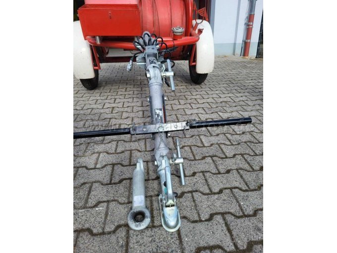 höhenverstellbare Zugdeichsel Knott KHV 7,5 Pz mit Zugkugelkupplung und auswechselbar auf Zugöse