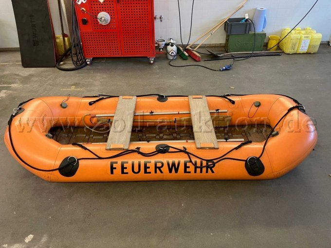 Boot von links