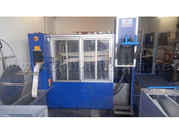 Schlauchpflegeanlage, es wird nur die Anlgae inkl. der Schauchaufwicklung angeboten. Alle anderen auf dem Bild Sichtbaren Gegenstände sind nicht Teil der Auktion.