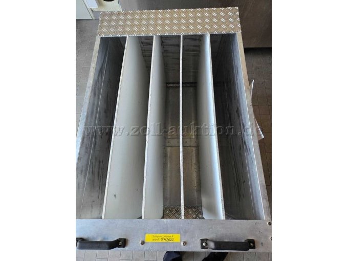 Schlauchfächer demontierbar.