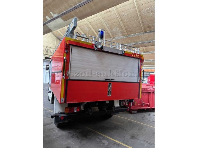 Schräg hinten links