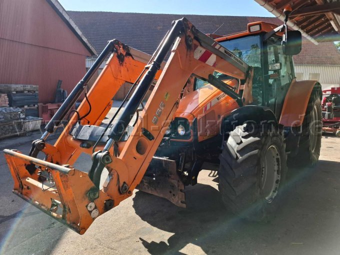 Schlepper mit Frontlader