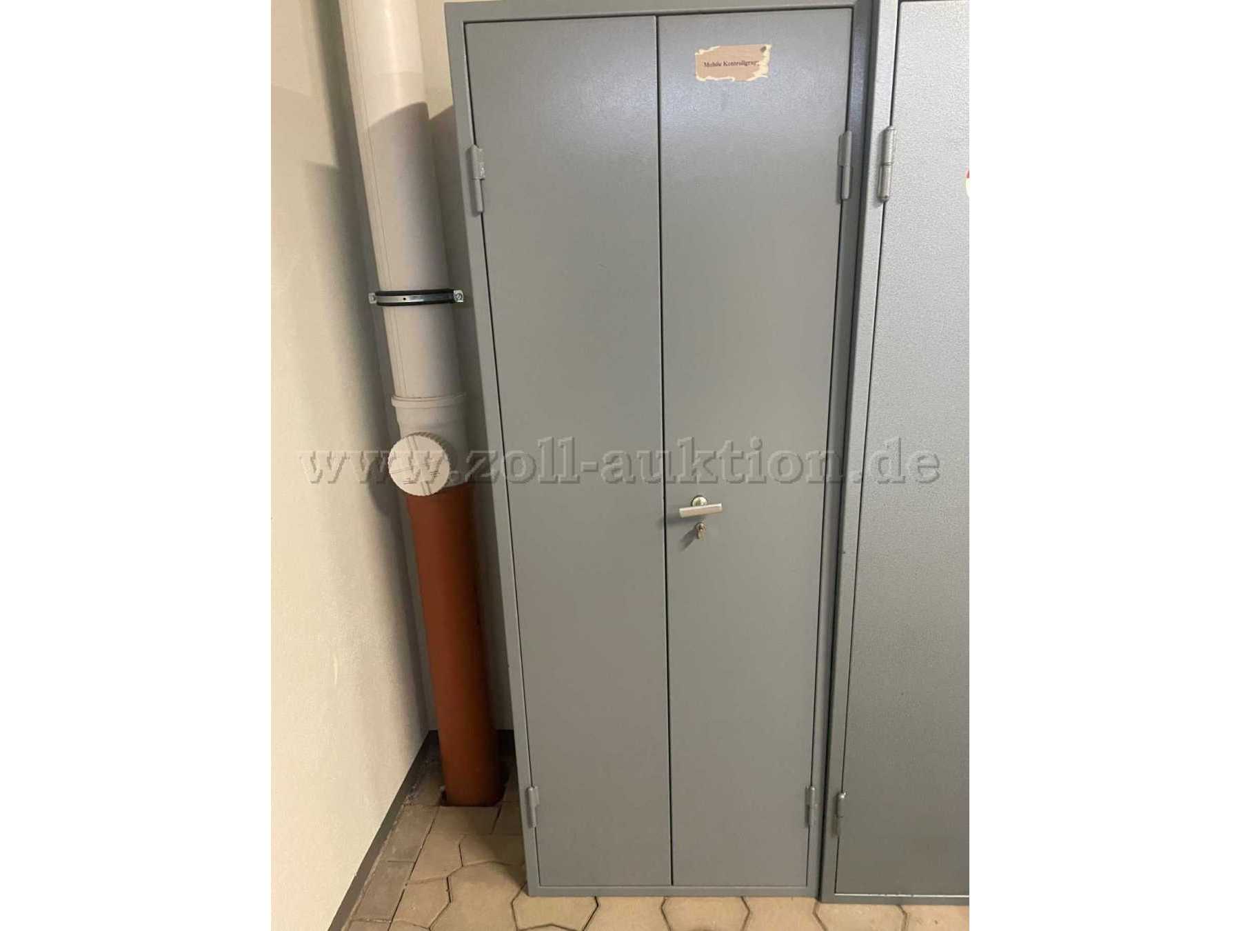Schließfachschrank geschlossen