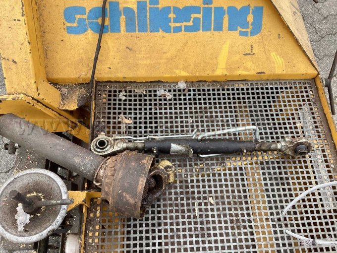 1 Schliesing-onderhoudsmachine voor harde banen, type 2000, trileg – foto 5 – kavel bij Zoll-Auktion, Winterberg
