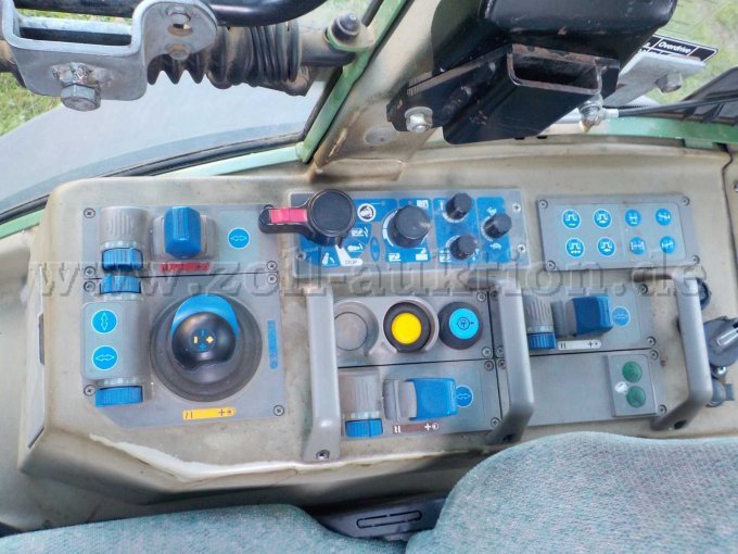 1 smalspoor-landbouwtractor Fendt 208 V – foto 8 – kavel bij Zoll-Auktion, Veitshöchheim