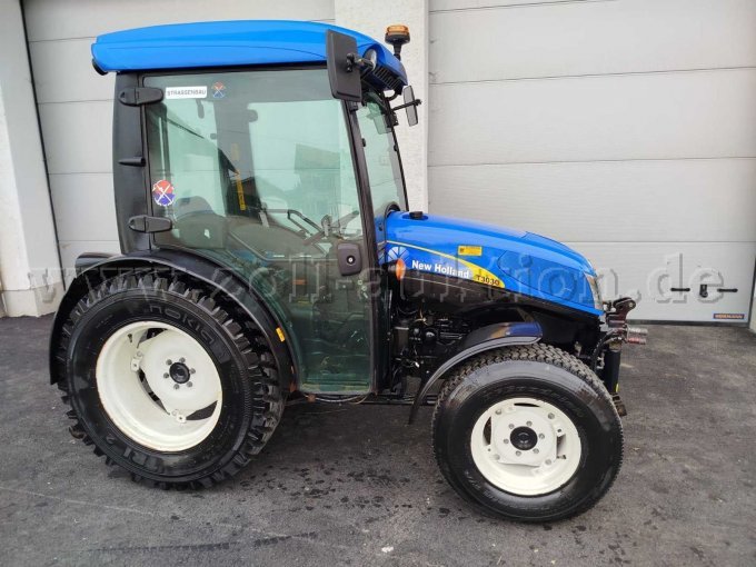 1 Schmalspur Schlepper New Holland T3030 Allrad – foto 3 – kavel bij Zoll-Auktion, Buchenberg
