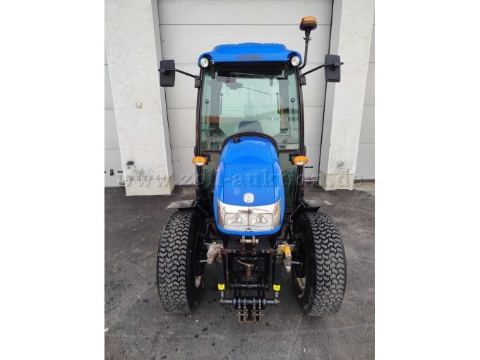 1 Schmalspur Schlepper New Holland T3030 Allrad – foto 4 – kavel bij Zoll-Auktion, Buchenberg