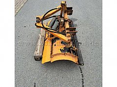 von links