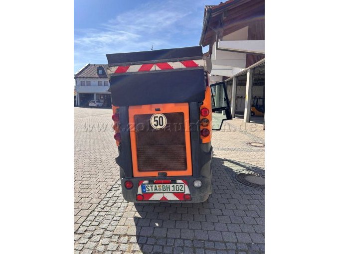 Hinten