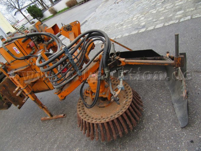 Ansicht Besen gesamt