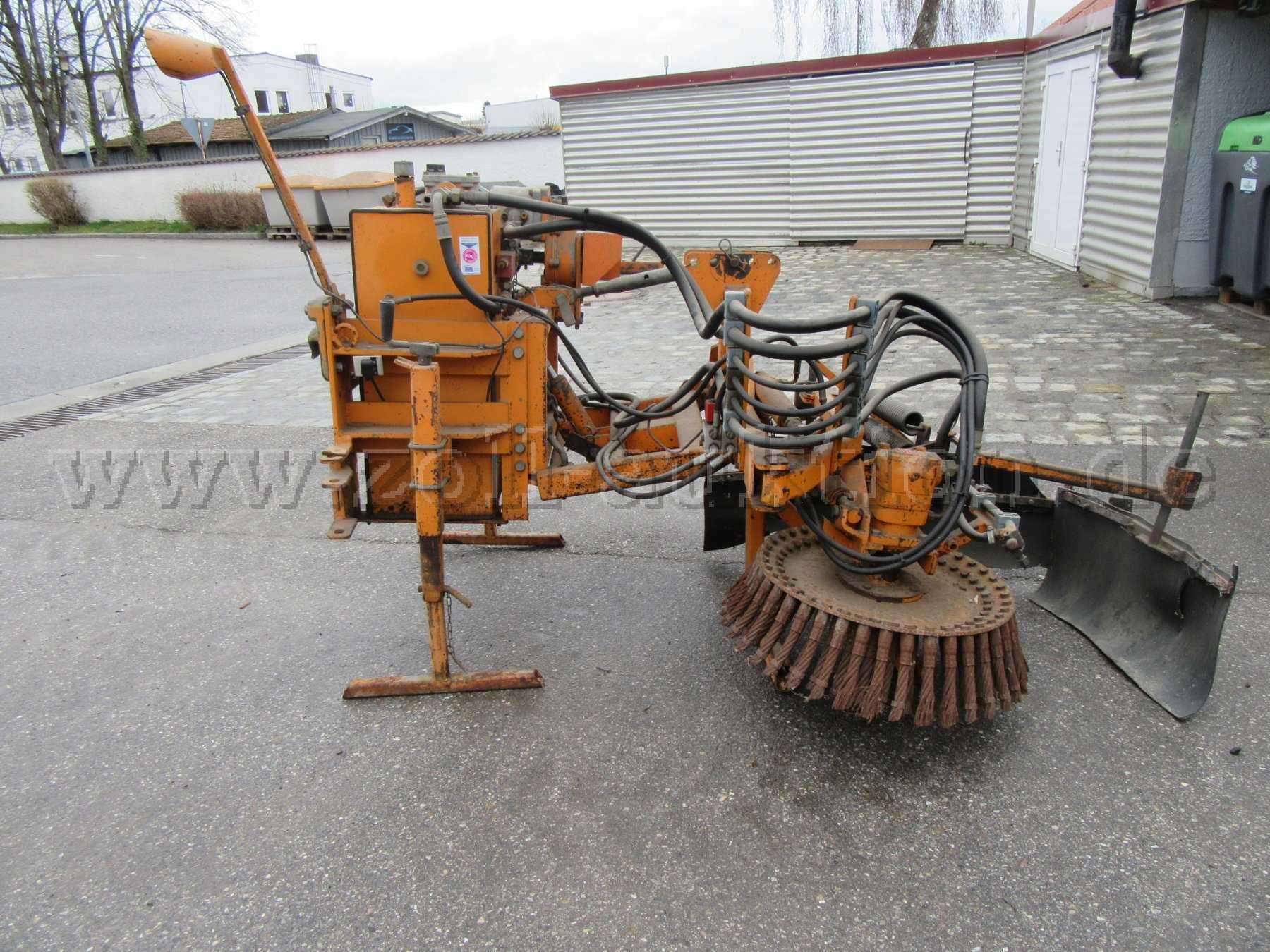 Kehrmaschine Gesamtansicht