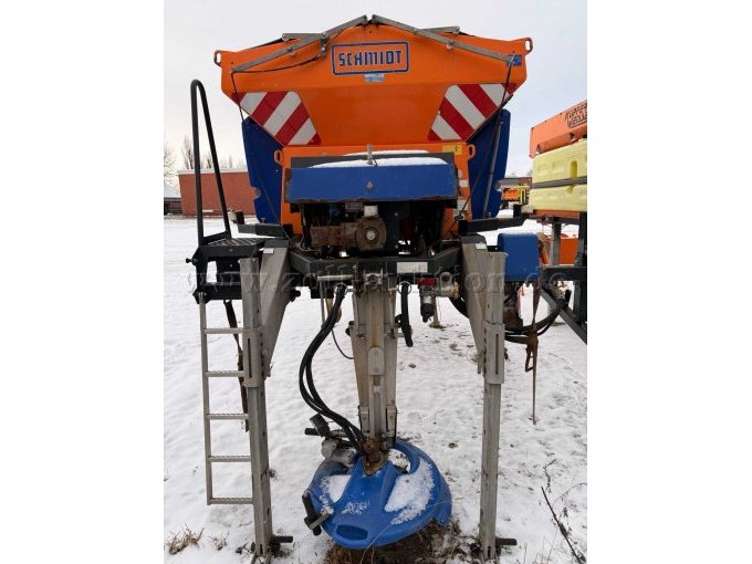 Streuer Heckansicht Streuer Heckansicht