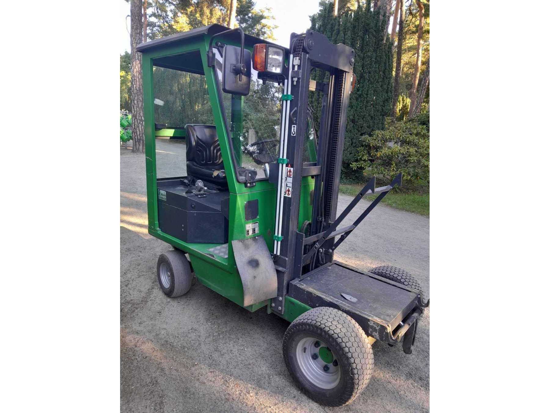 Gesamtansicht rechte Seite