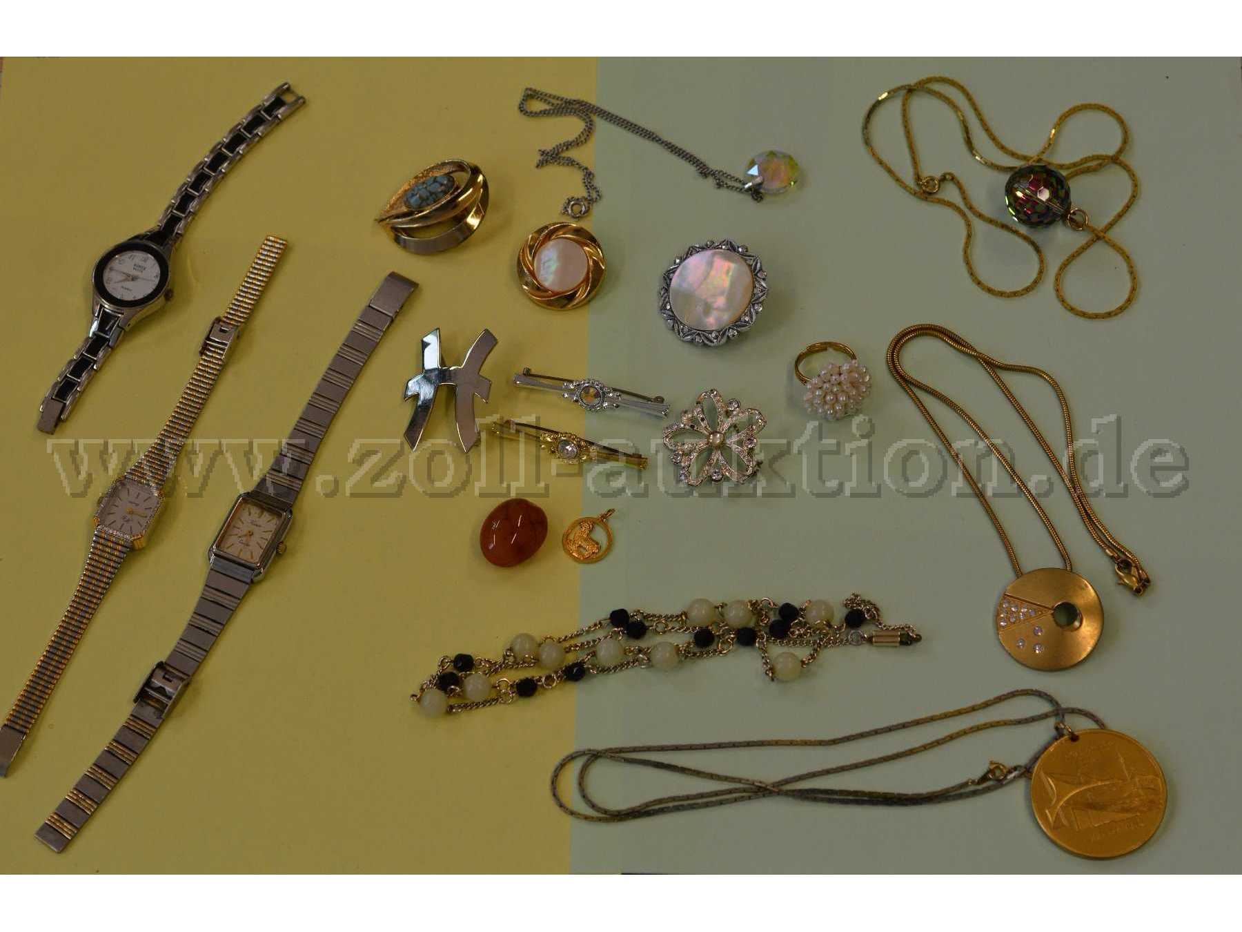 1 Modeschmuck-
Konvolut
18-teilig