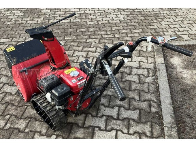 Schneefräse Ansicht hinten links